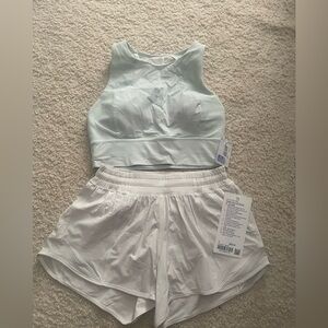 lululemon ，top+shorts （Sold as a set, not separated）
（New with tag）